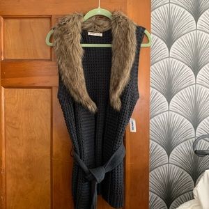 NWT Old Navy Sweater Vest with Faux Fur Large